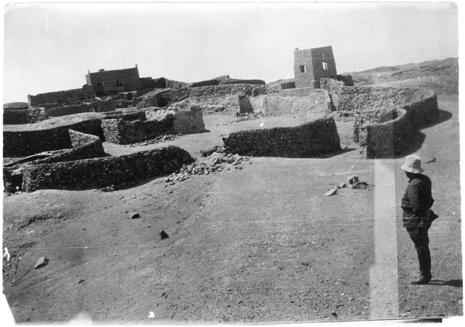1737_404862_May,_1927_Ruins_of_Ja_Lama’s_place,_the_Gobi_The_castle_of_Ja_Lama.jpg