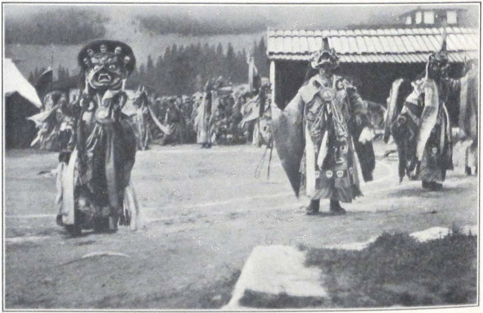 062-lama-dances.png