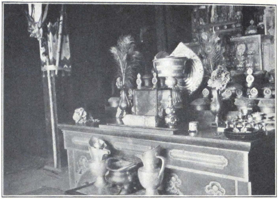 072-altar-ganden.png