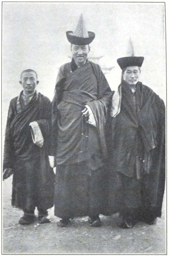 074-mongol-lamas.png