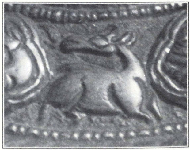 116-photo-deer-charm-box.png